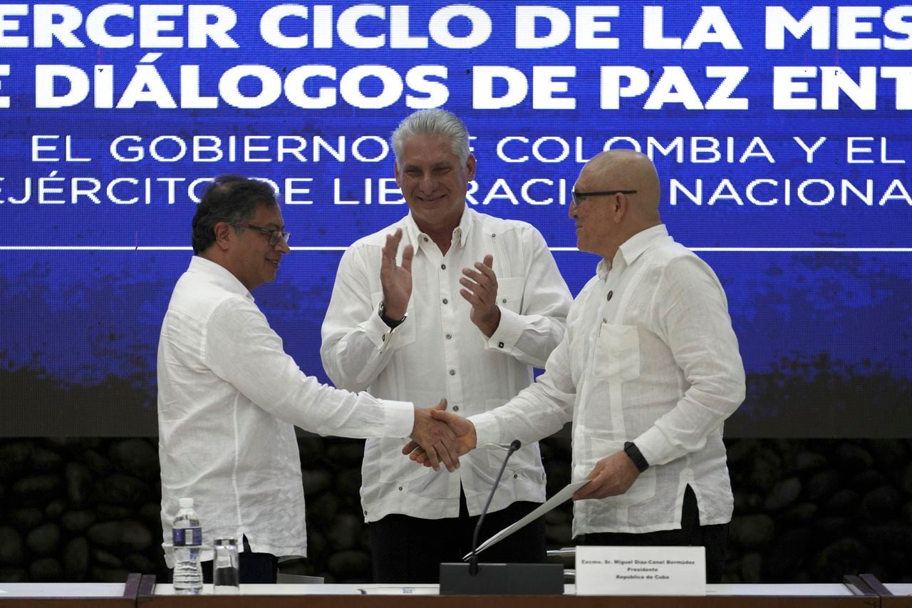 Firma de Cese al fuego entre gobierno Petro y el ELN en la Habana Cuba