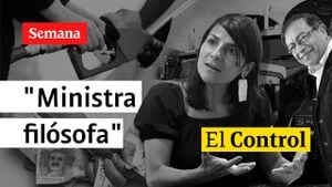 El Control a la "ministra filósofa" Irene Vélez y la polémica con la gasolina