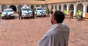 Uniformados del Departamento de Policía Norte de Santander celebran el día del transportador y la Virgen del Carmen.