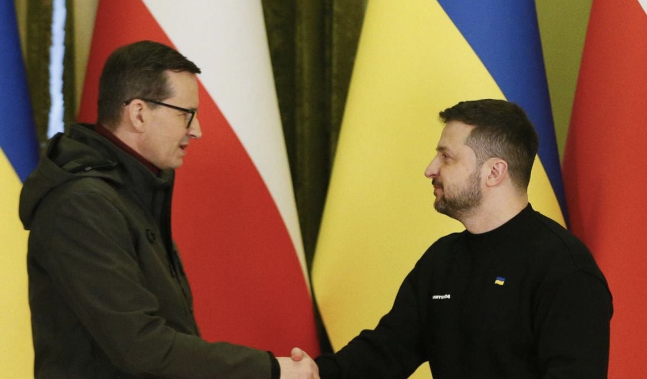 El presidente de Polonia, Mateusz Morawiecki, prometió más ayuda a Ucrania en su guerra contra Rusia