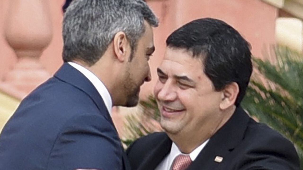 Hugo Velázquez (D) vicepresidente de Paraguay decide seguir en su cargo