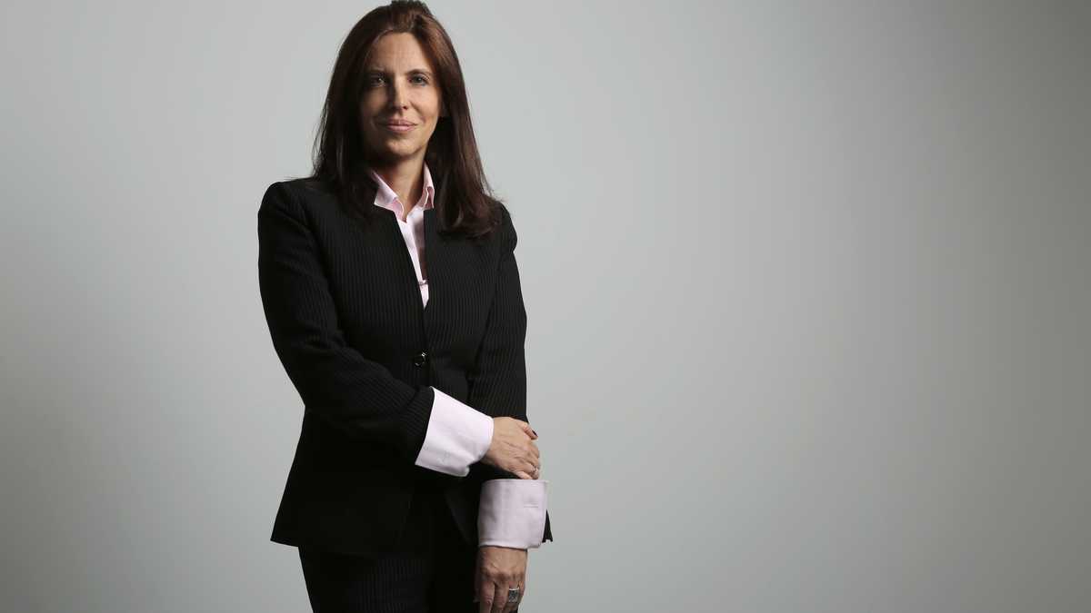 Sylvia Escovar en el pódcast CEOs, de Dinero