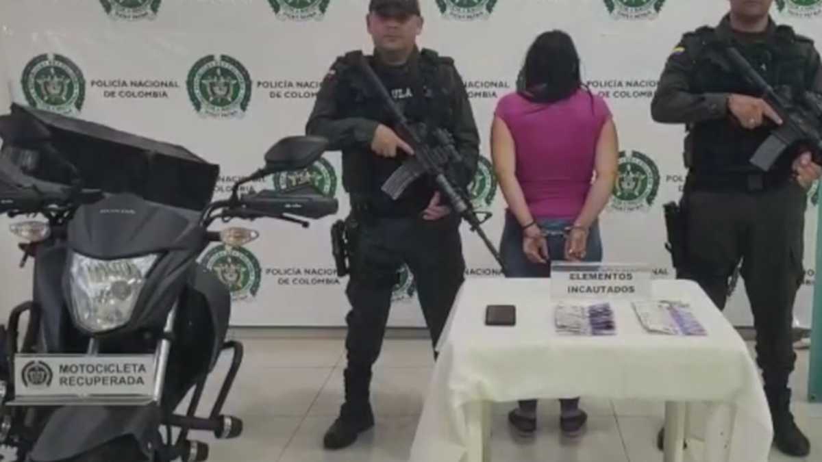 Insólito: extorsionista envío a su madre a cobrarle a la víctima, la mujer  fue capturada en Bucaramanga
