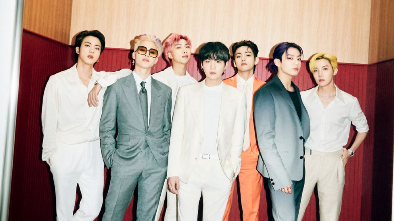 De izquierda a derecha: Jin, Jimin, RM, Suga, V, Jungkook y J-Hope son BTS.