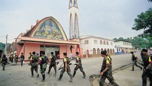San Vicente del Caguan. Vigilancia guerrillera  Iglesia.Foto:Le—n Dario Pelaez.  Feb 01