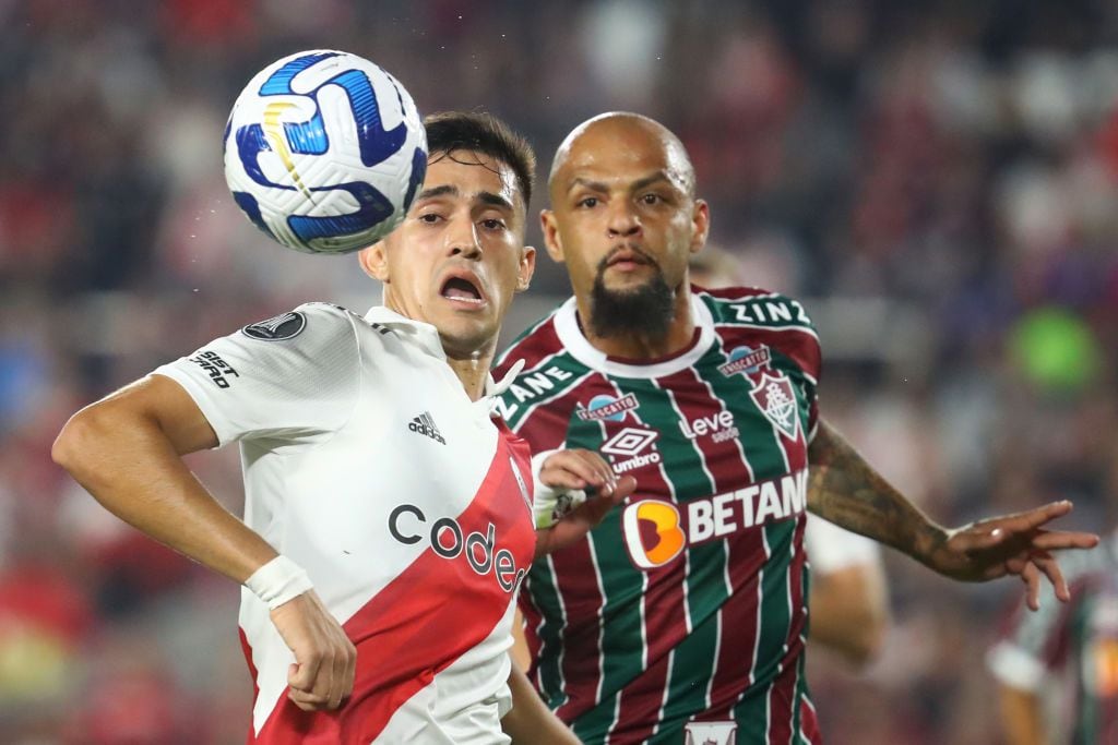 Felipe Melo y Pablo Solari en victoria 2-0 de River Plate ante Fluminense