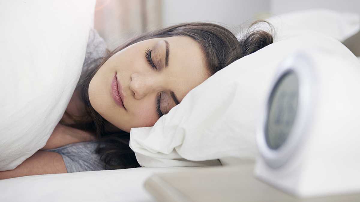 Es importante dormir bien para cuidar la salud.