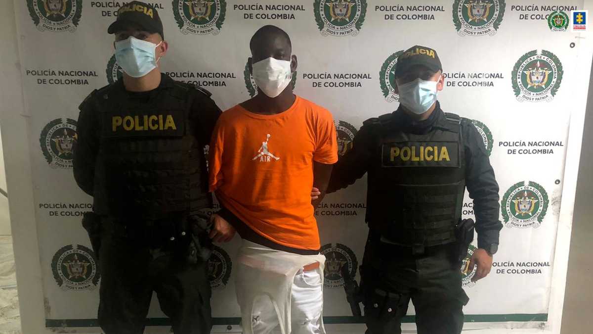 Fue capturado en flagrancia por agentes de la Policía Nacional en el barrio Alberto Lleras Camargo, de Buenaventura.