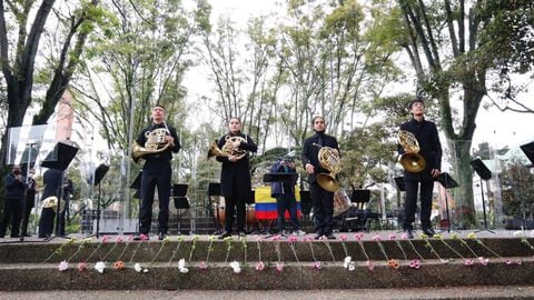 En medio de las protestas de mayo de 2021, la Orquesta Filarmónica de Bogotá da un concierto por la paz. Foto cortesía de la orquesta