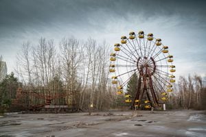 Una 'rueda Chicago' abandonada en el parque de atracciones en Pripyat, Ucrania