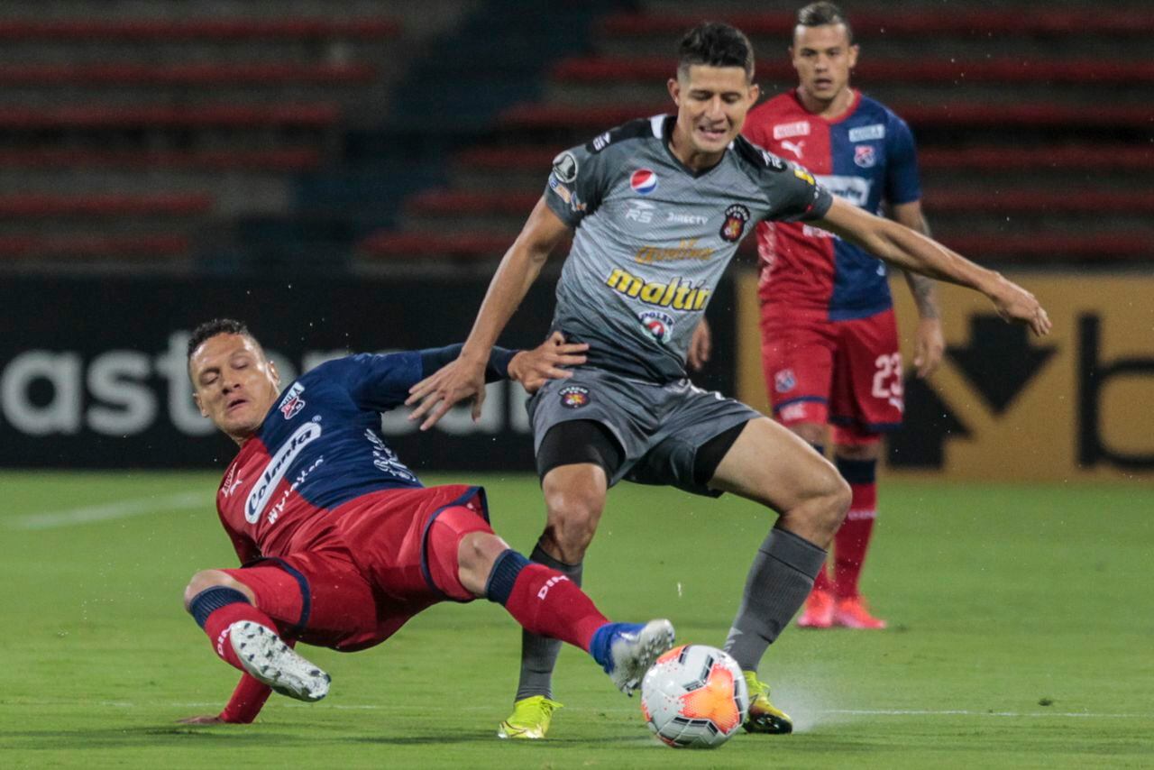 Caracas FC sorprendió al Medellín al imponerse por 3-2, en la tercera fecha del Grupo H de la Libertadores.