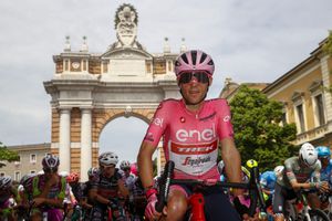 Juan Pedro López es líder del Giro de Italia desde la etapa 4 en el Monte Etna