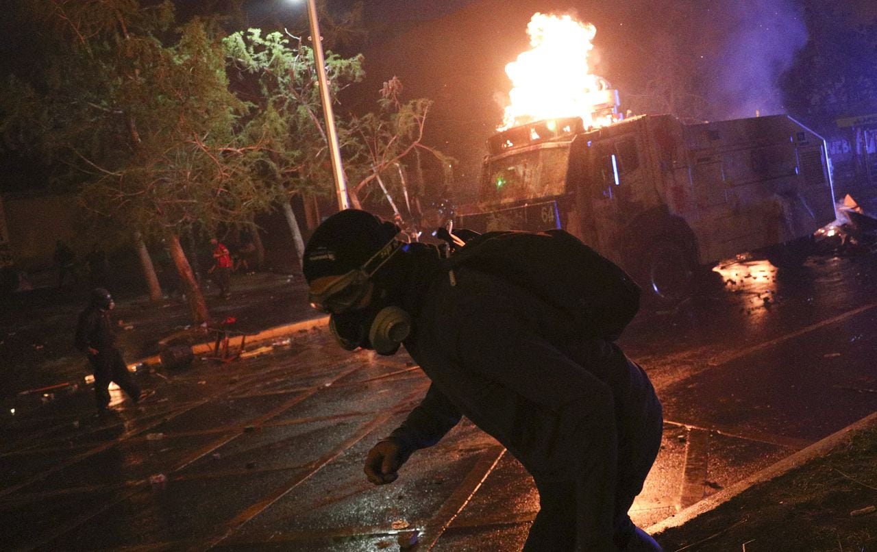 Casi 600 detendidos en Chile durante jornada de conmemoración de protestas