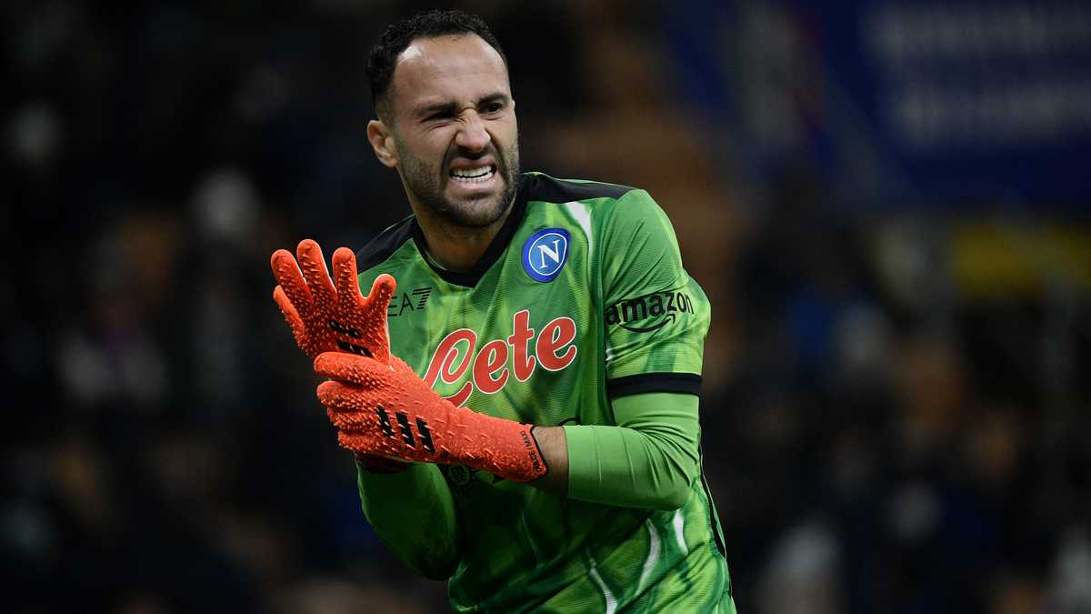 Napoli's Colombian goalkeeper David Ospina reacts during the Italian Serie A football match between Inter and Napoli, at the San Siro Stadium in Milan, on November 21, 2021. (AFP/Filippo MONTEFORTE)