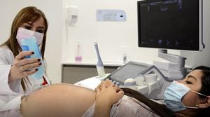 Durante el embarazo, el cuello uterino suele ablandarse de forma progresiva.