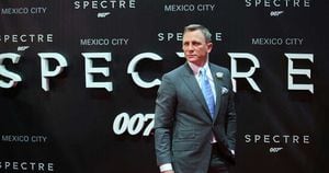Daniel Craig el actor británico de 48 años dijo ante los medios de comunicación que prefería cortarse las venas antes de nuevo interpretar al Agente 007. ¿Te gustaría que él siguiera siendo James Bond? Foto: Getty Images