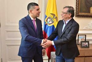 Presidente Gustavo Petro y el presidente de Asobancaria Jonathan Malagón