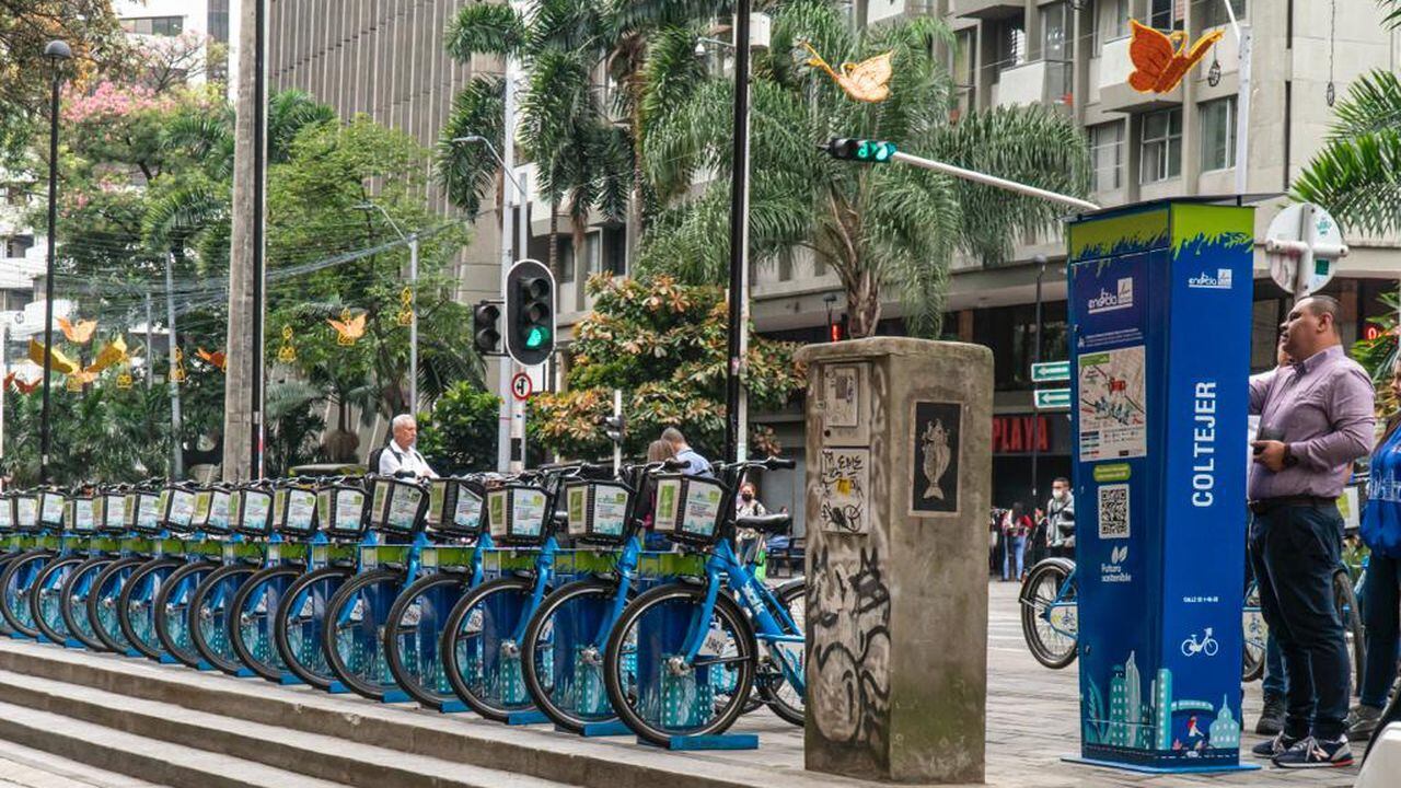 El Sistema EnCicla alcanza 16 estaciones solo en el centro de Medellín, y logra que al mes,  alrededor de 34 mil ciudadanos que deben movilizarse.