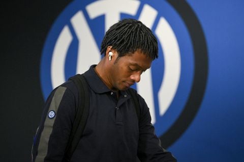 MILAN, ITALY - OCTOBER 07: Juan Cuadrado of FC Internazionale arrives before the Serie A TIM match between FC Internazionale and Bologna FC at Stadio Giuseppe Meazza on October 07, 2023 in Milan, Italy. (Photo by Mattia Pistoia - Inter/Inter via Getty Images)