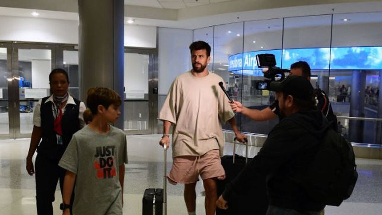 Piqué llegó a Miami con sus hijos
