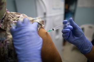 Coronavirus: nuevo caso de una trabajadora médica que presentó reacciones adversa a la vacuna anti covid