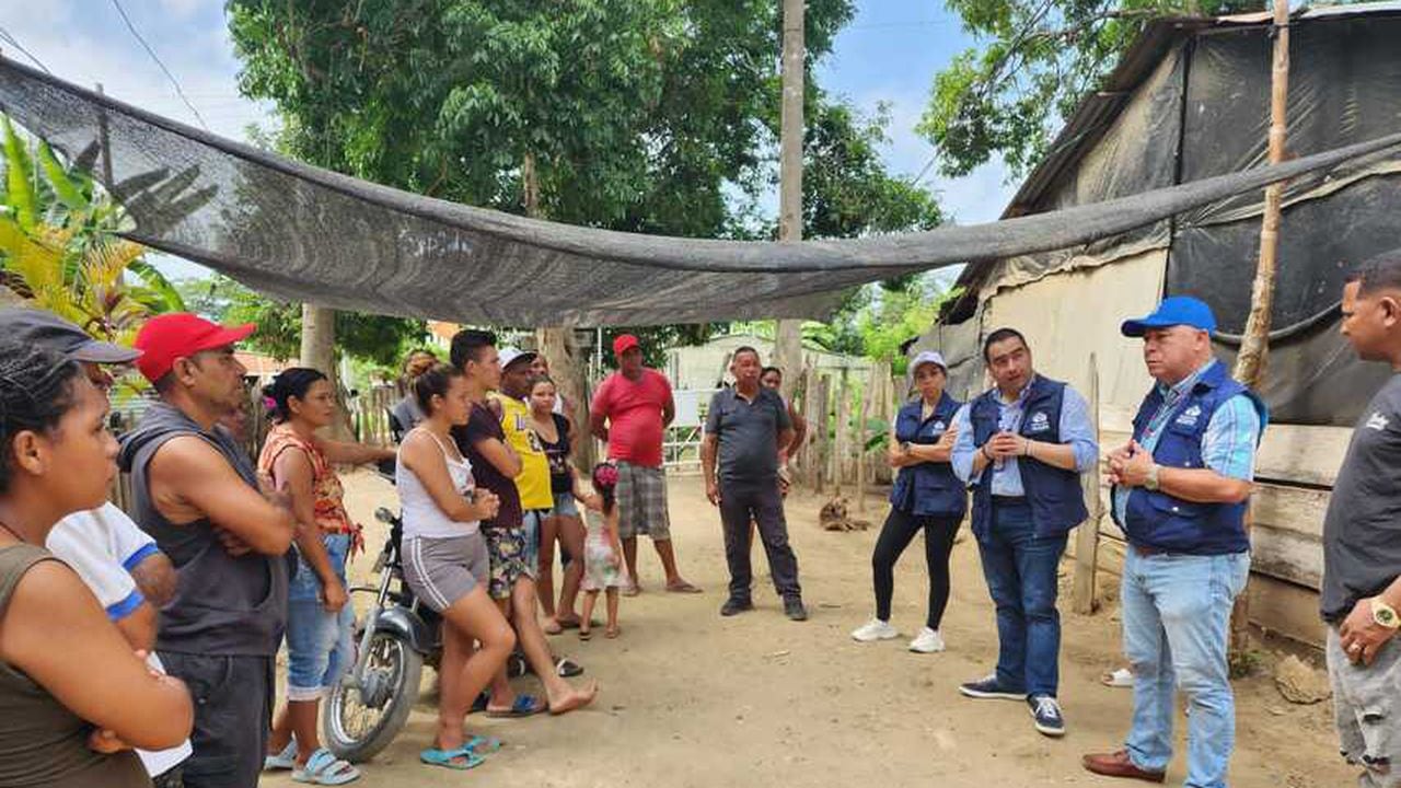 Defensoría se reúne con comunidades en Bolívar tras incumplimientos del Estado en vivienda digna y acceso a servicios públicos