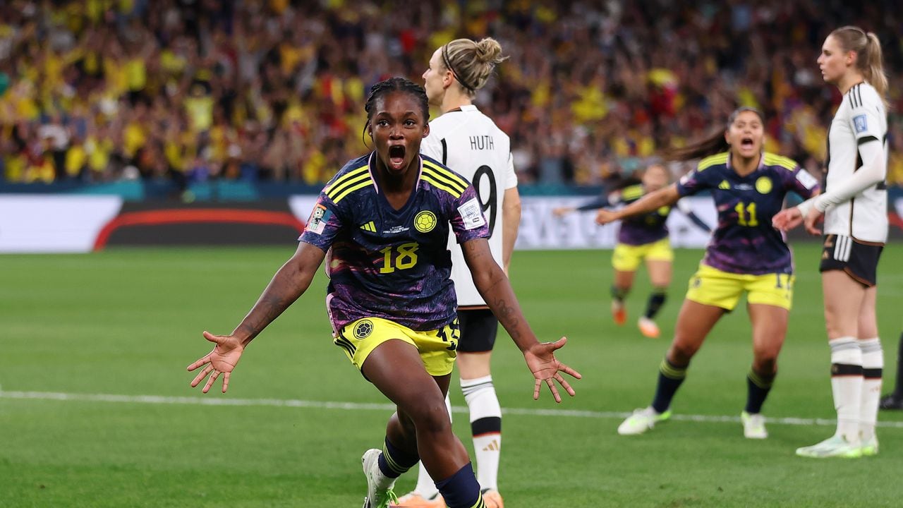 Linda Caicedo celebrando su gol ante Alemania