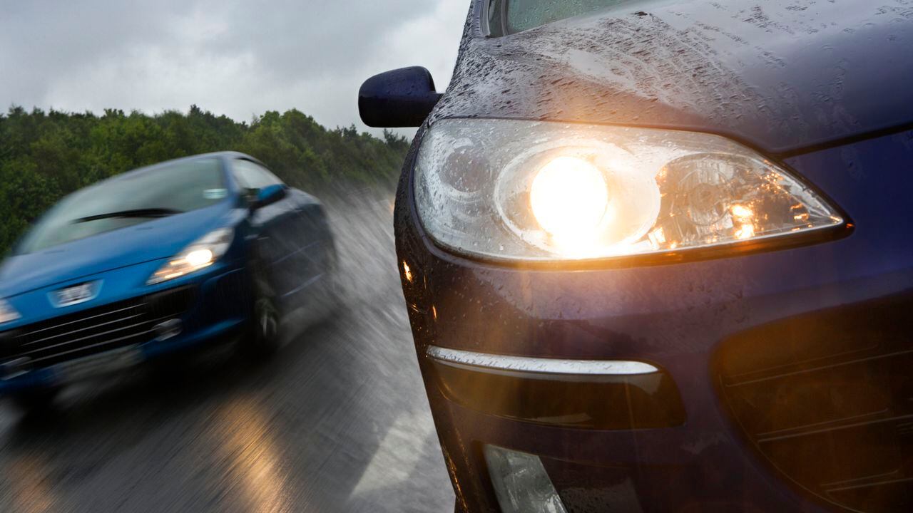 La vida útil de las luces delanteras de un carro dependen de los cuidados del usuario.