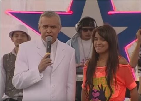 Jorge Barón y Karol G en el debut de la cantante, en Sogamoso (Boyacá)