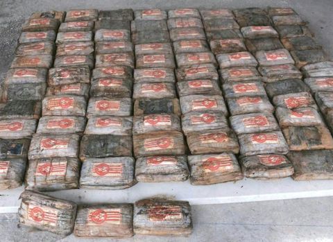 Un total de 649 kilos de cocaína estaban escondidos en un compartimento bajo la cubierta.