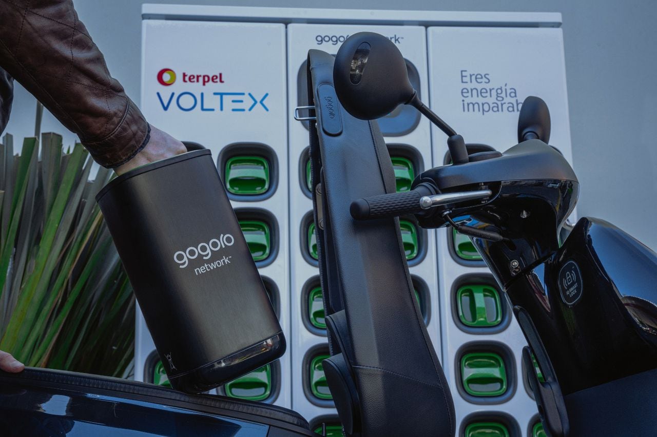 Las baterías de las motos eléctricas Gogoro se pueden cambiar en un lapso de no más de 30 segundos.