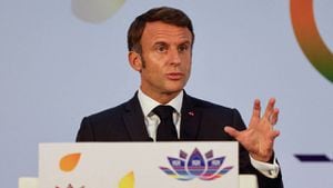 El presidente francés, Emmanuel Macron, asiste a una conferencia de prensa el segundo día de la cumbre del G20 en Nueva Delhi, India, el 10 de septiembre de 2023.