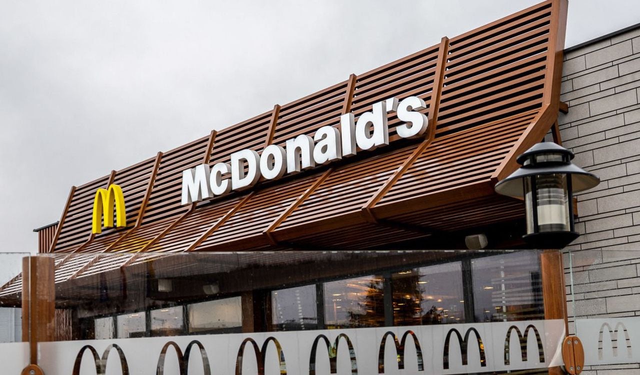La cadena de restaurantes de comida rápida McDonald's se une a empresas como Amazon y Salesforce que anunciaron despidos en la compañía durante 2023
