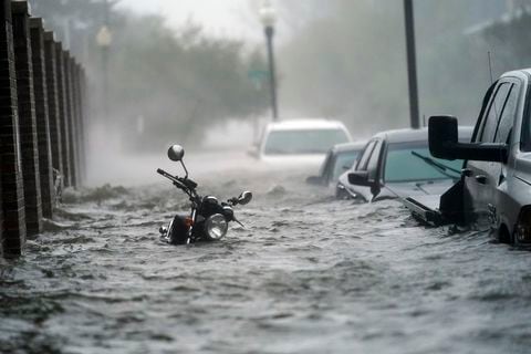 Inundaciones por tormenta tropical en Estados Unidos.