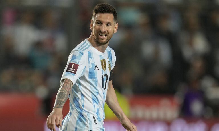 El delantero argentino Lionel Messi durante el partido contra Brasil por las eliminatorias del Mundial, el martes 16 de noviembre de 2021, en San Juan. (AP/Natacha Pisarenko)