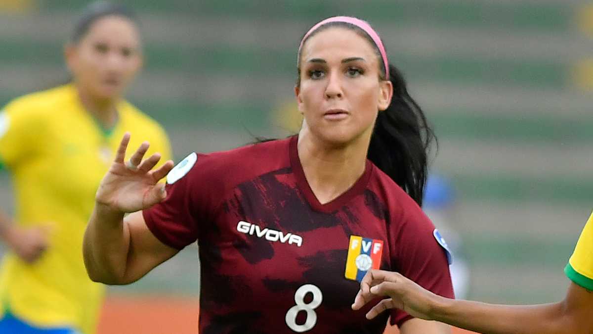 Sonia O'Neill con la Selección Venezolana vs. Brasil en la Copa América Femenina 2022