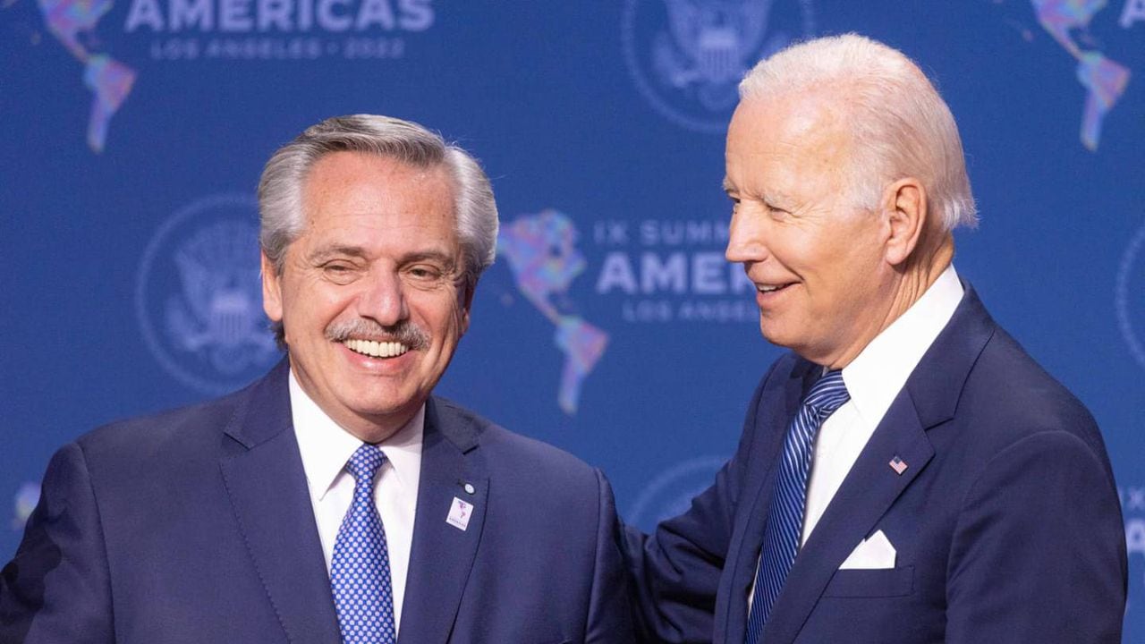 Alberto Fernández había críticado anteriormente la decisión de Joe Biden de no tener a Cuba, Nicarangua y Venezuela en la última cumbre de las americas. Foto: Presidencia de Argentina.
