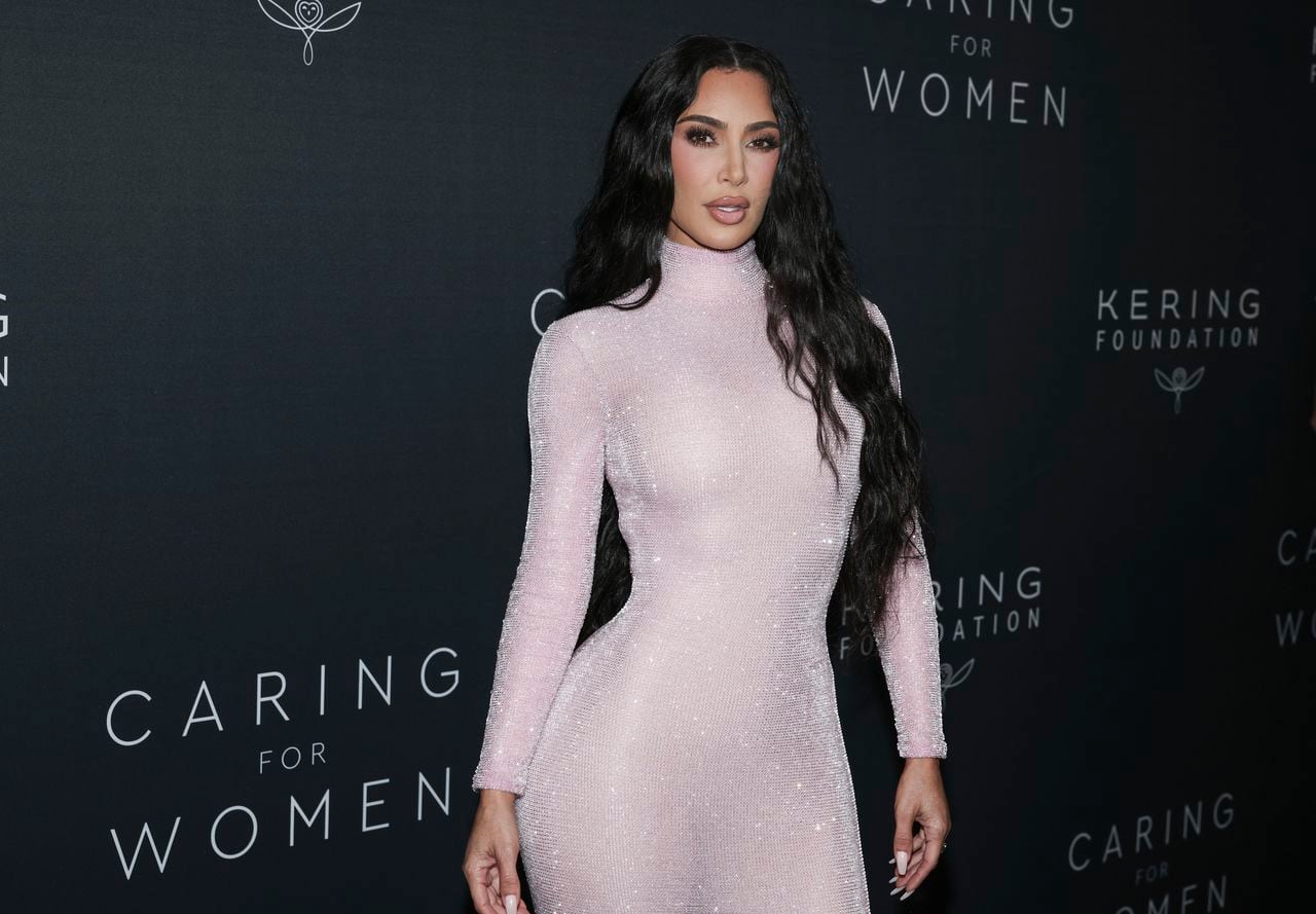Kim Kardashian asiste a la segunda gala anual Caring for Women de la Fundación Kering en The Pool el martes 12 de septiembre de 2023 en Nueva York. (Foto de CJ Rivera/Invision/AP)