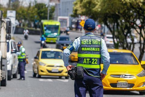 Adicionalmente la administración determinó levantar la medida del pico y placa para los taxis los días 1, 5, 6, 7, 8 y 9 de enero del próximo año