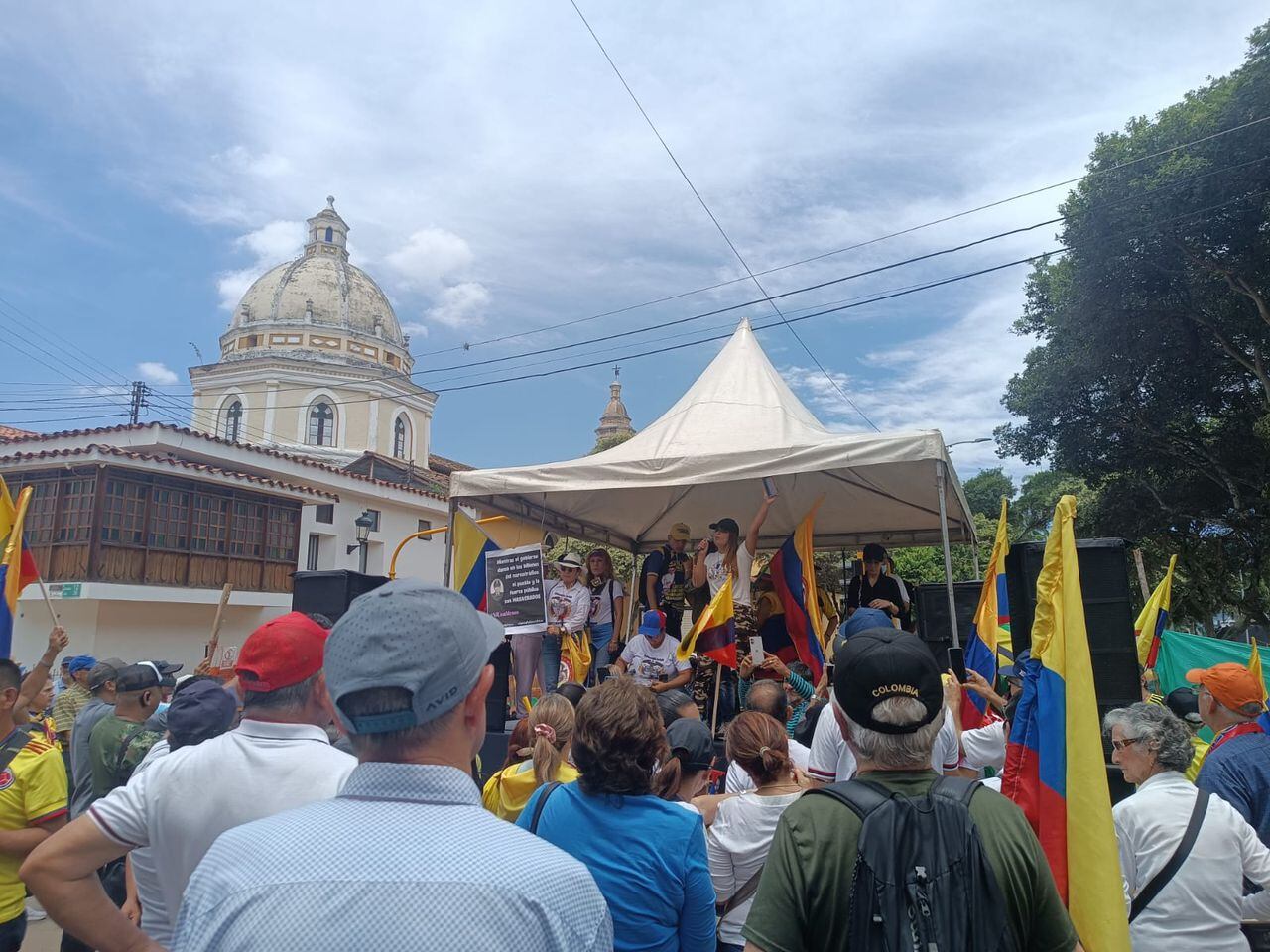 finaliza marcha de la oposicón en Bucaramanga