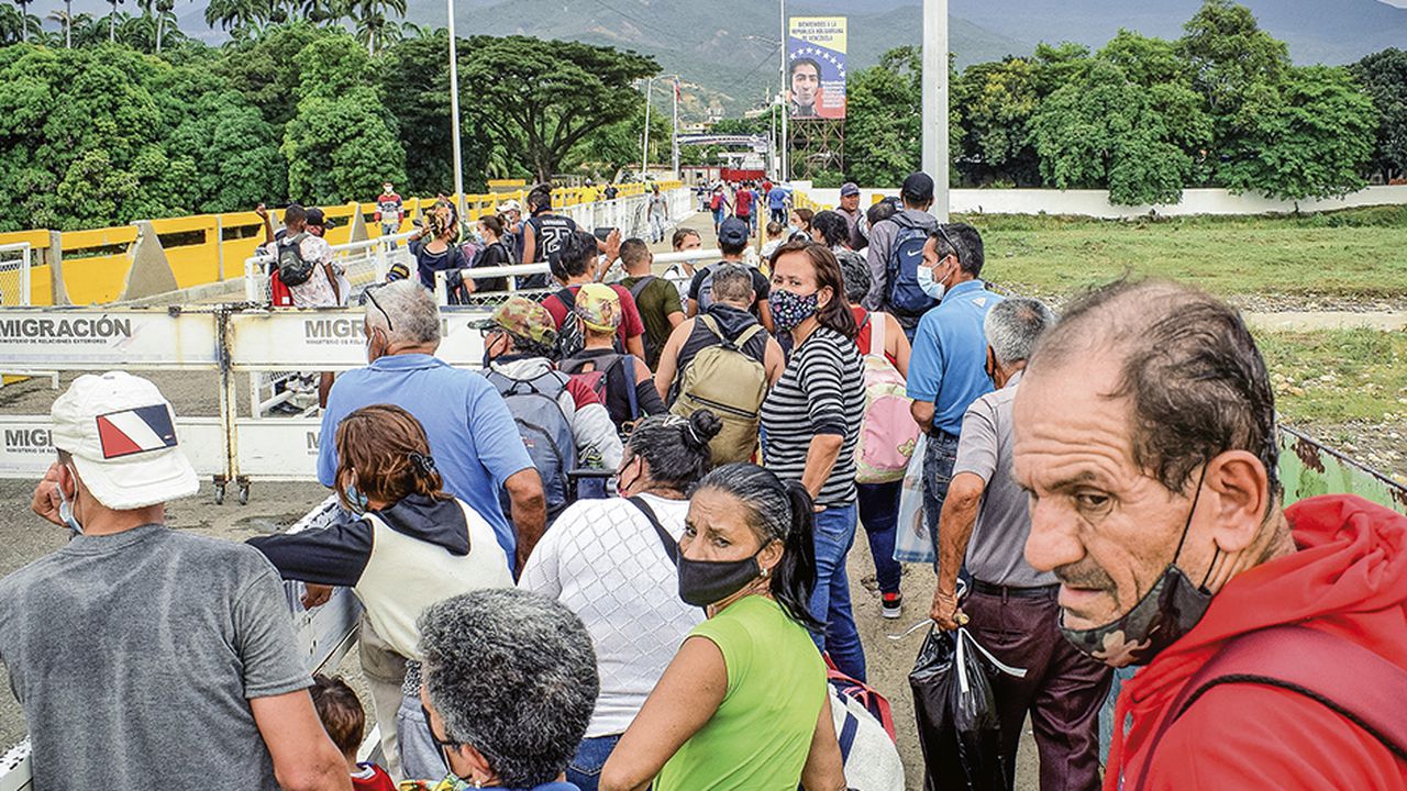 Antes del cierre de la frontera entre Colombia y Venezuela, transitaban diariamente 70.000 personas. Ahora solo lo hacen 7.000 por los pasos legales.