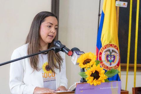 Pacientes de varias ciudades de Colombia, en el Congreso de la República, en septiembre del 2021, cuando se radicó el proyecto de la ley endometriosis.