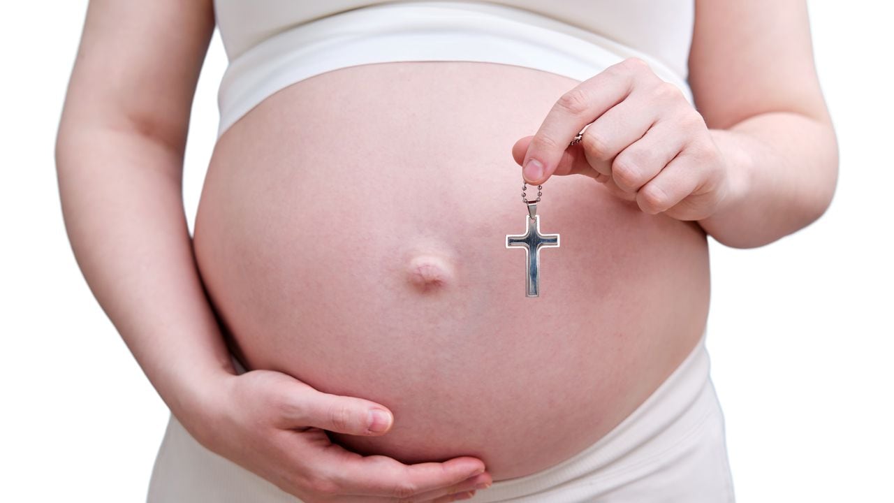 Las mujeres embarazadas tienen que encomendarse a Dios.