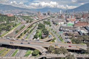 MEDELLIN. CIUDAD
MEDELLIN NOVIEMBRE 10 DE 2013
FOTO ALEJANDRO ACOSTA-REVISTA DINERO.