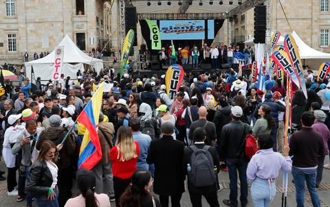 Marcha a favor del presidente Petro por sus 100 días de gobierno
Bogota nov 15 del 2022
Foto Guillermo Torres Reina / Semana