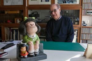 BUENOS AIRES, ARGENTINA - AUGUST 26: Argentinian cartoonist, creator of the comic strip Mafalda, Joaquin Salvador Lavado also known as "Quino" poses for pictures at his home on August 26, 2012 in Buenos Aires, Argentina. (Photo by Ricardo Ceppi/Getty Images)