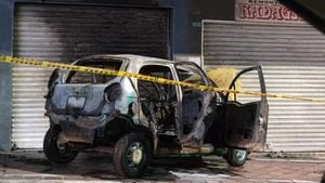 Tercer taxi quemando en Cúcuta