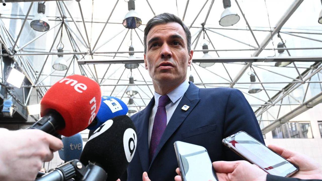 Presidente del gobierno español anuncia visita a Ucrania.