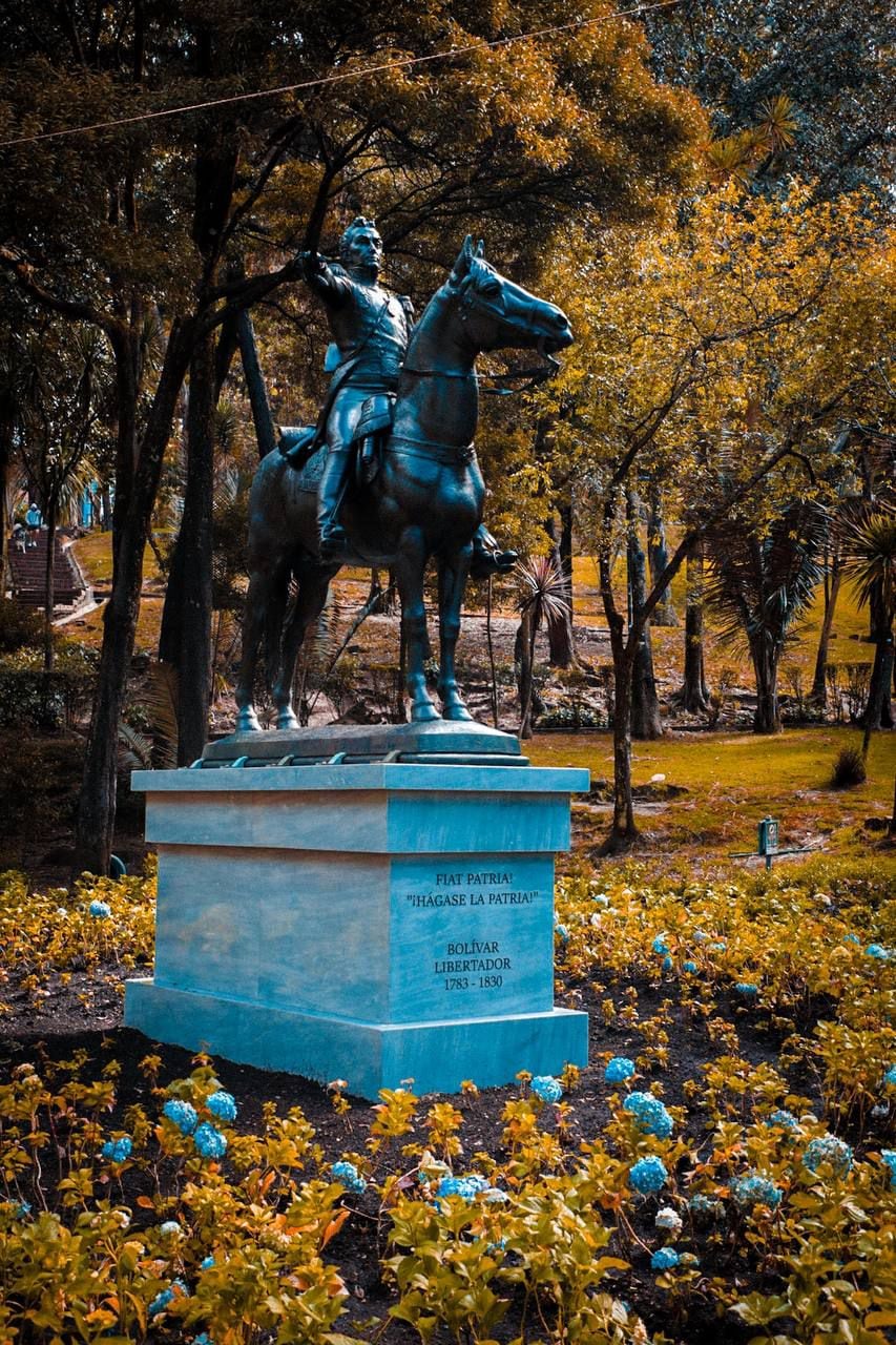 El bronce de la Escultura Bolívar Ecuestre sufrió una enfermedad y tuvo que ser reparada.
