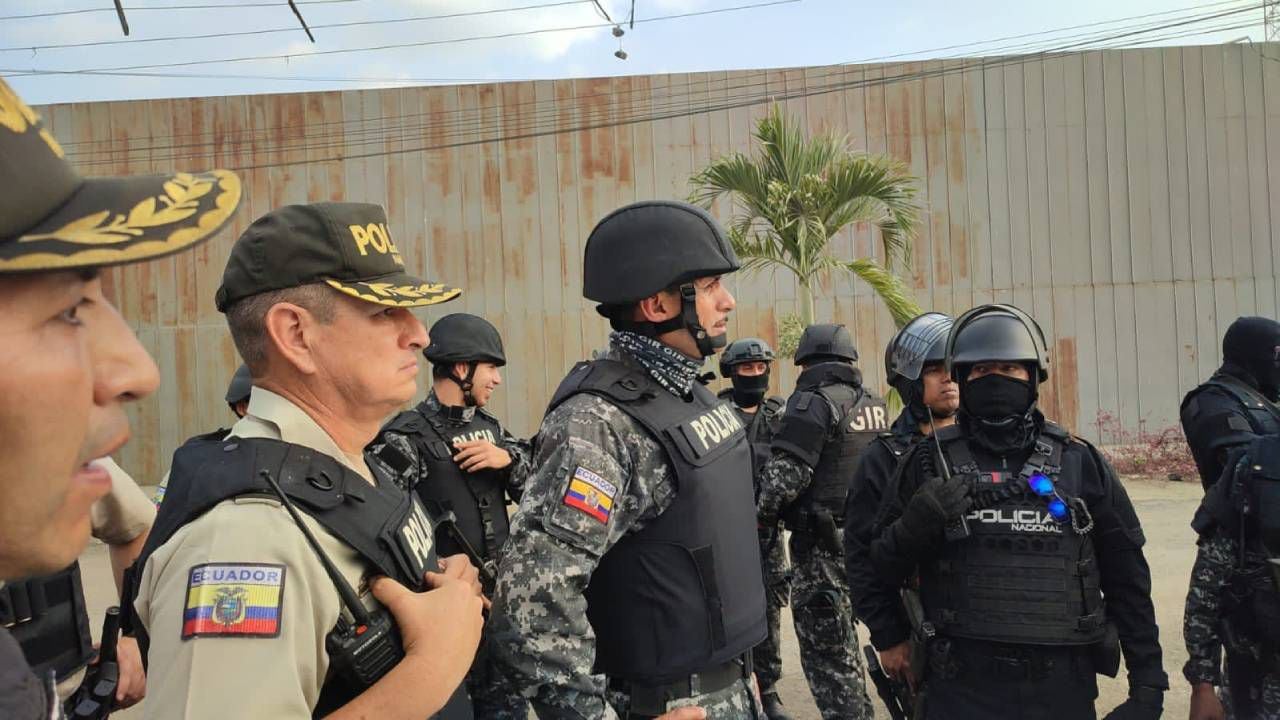 Autoridades ecuatorianas monitorean la situación en el centro carcelario del Litoral (Imagen de referencia).